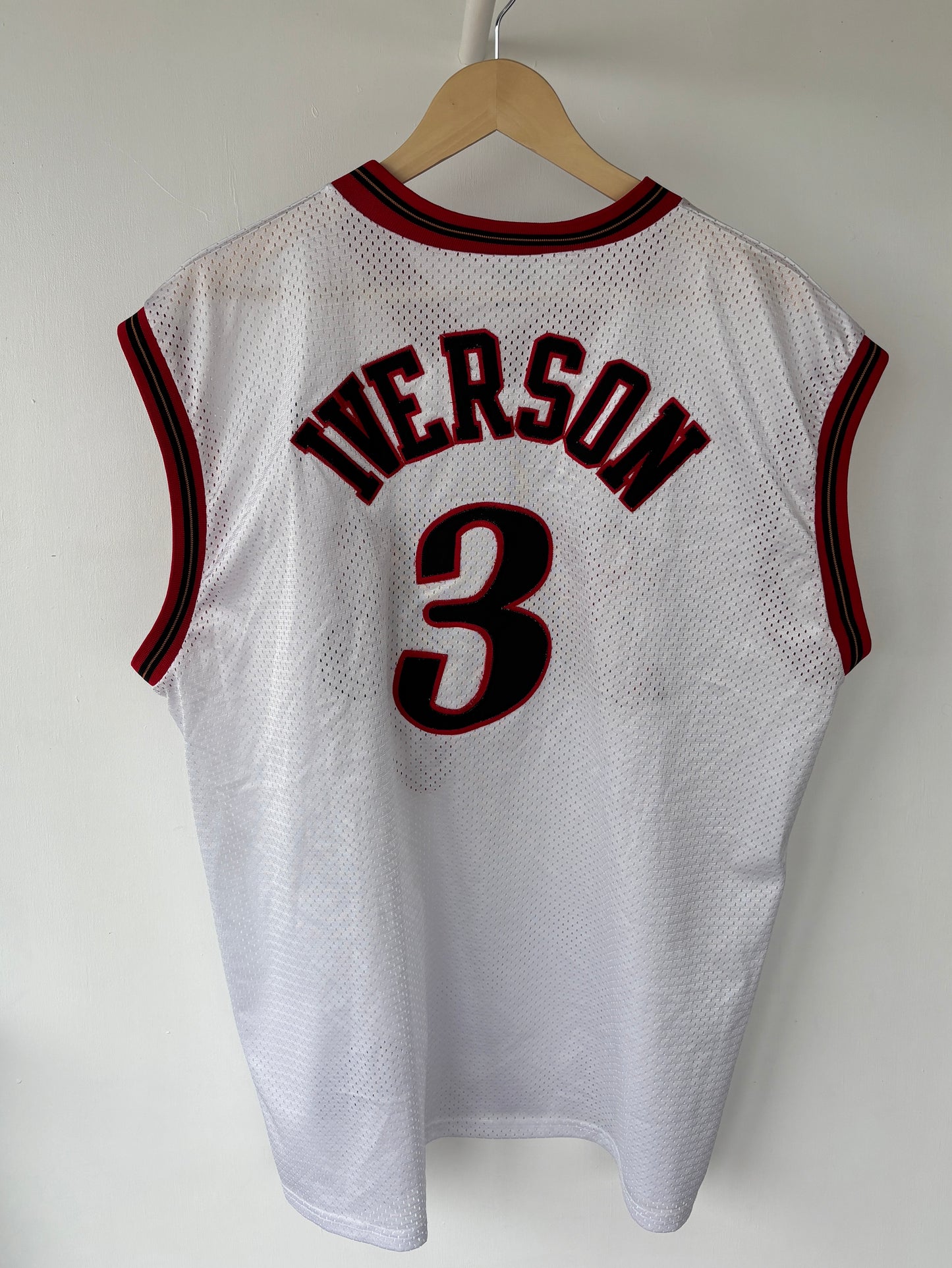 XL - VINTAGE SIXERS IVERSON JERSEY