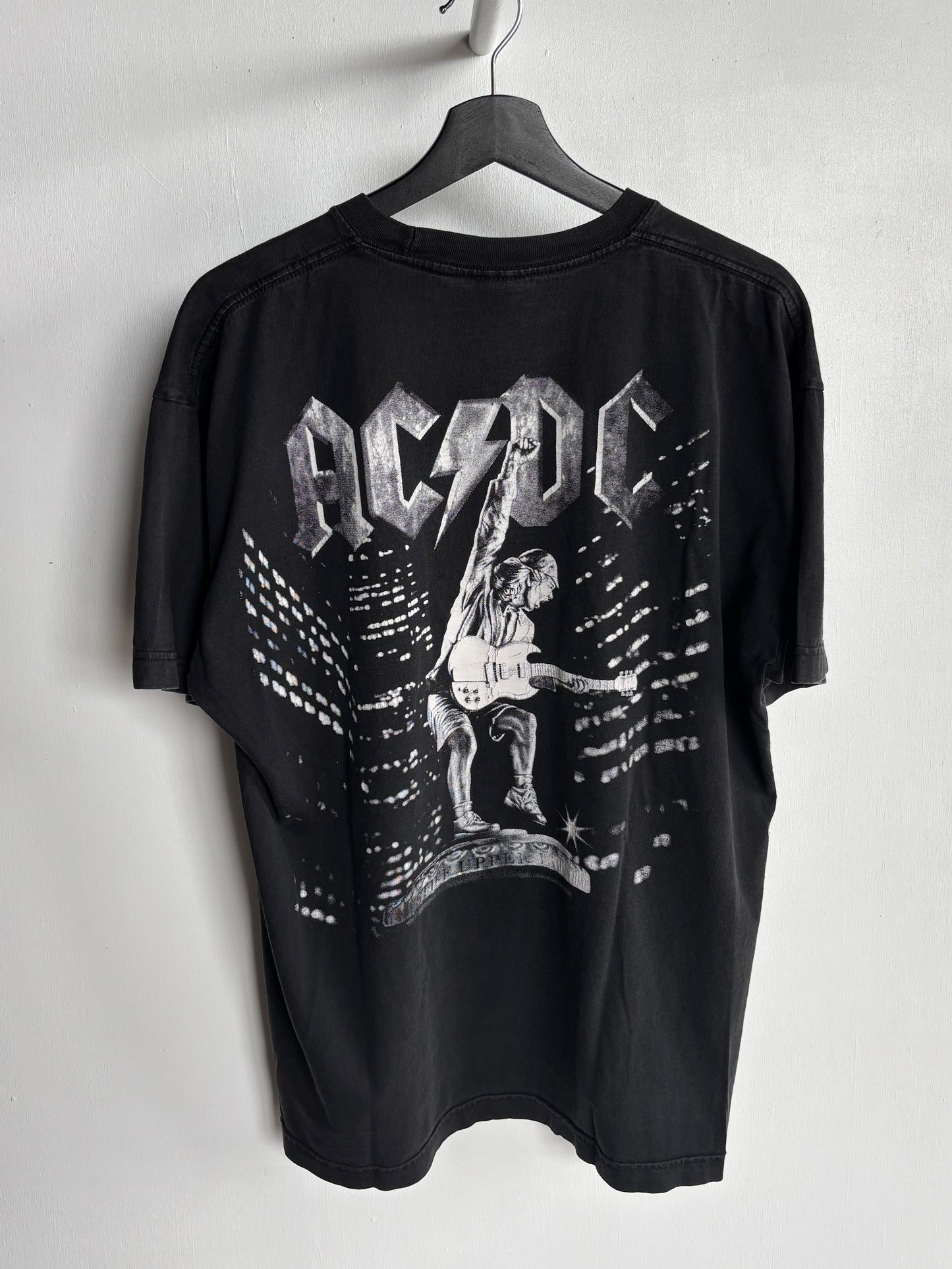 L - VINTAGE ACDC TEE