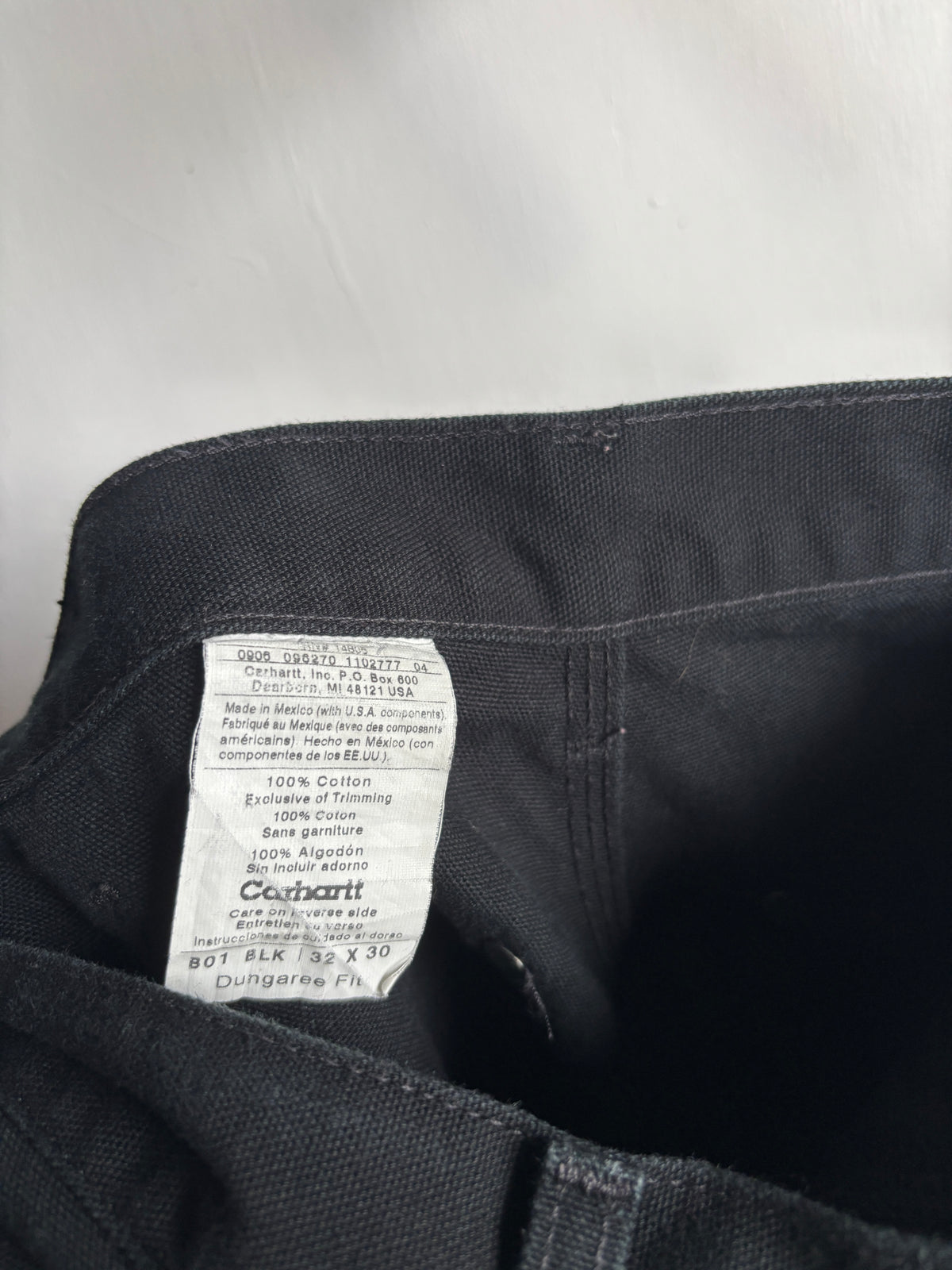 31/30 - VINTAGE CARHARTT DOUBLE KNEES