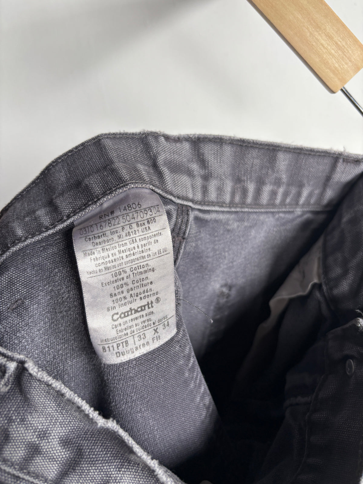 32/32 - VINTAGE CARHARTT CARPENTER PANTS