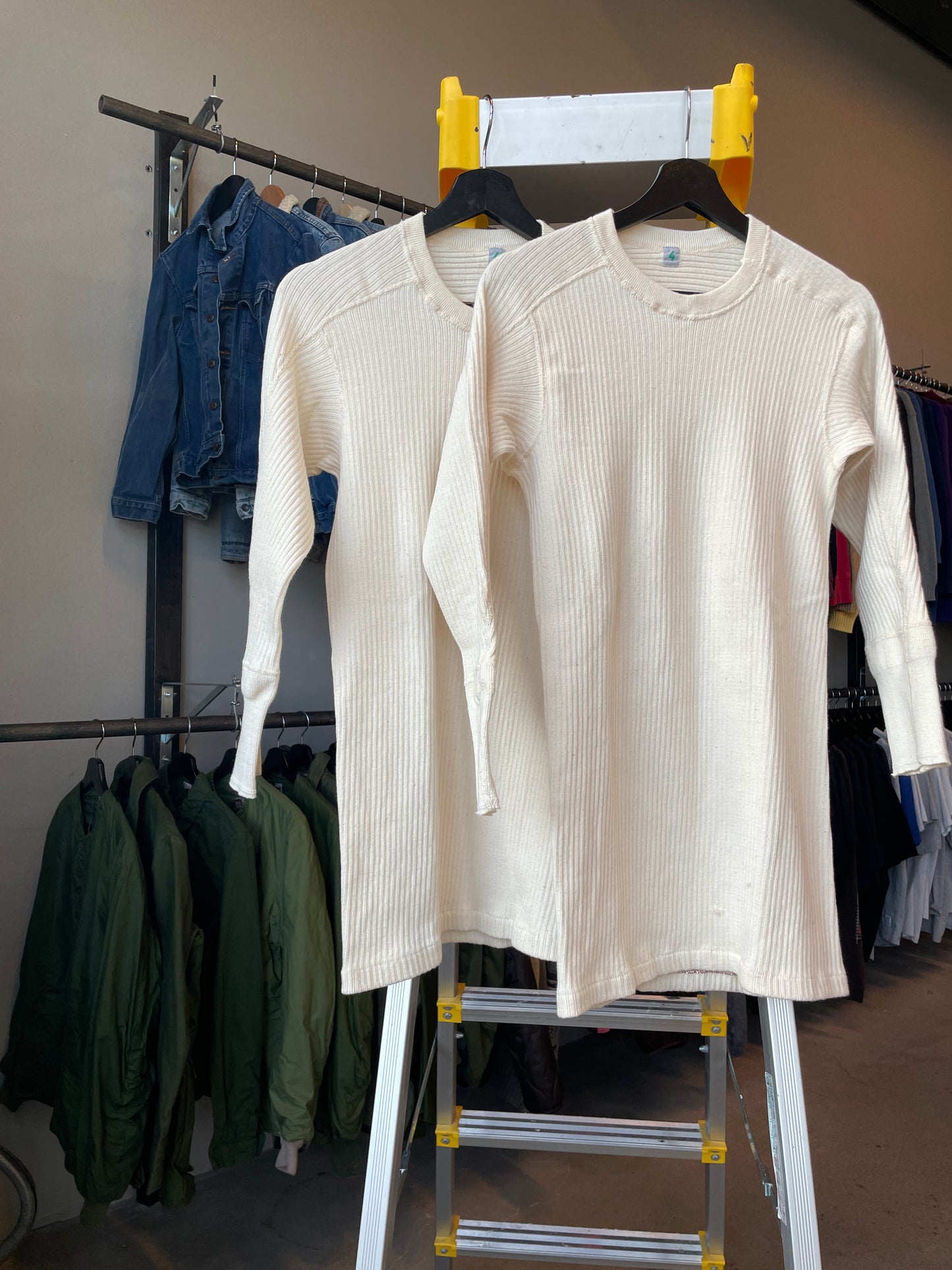 M - VINTAGE ARMY THERMAL SHIRT