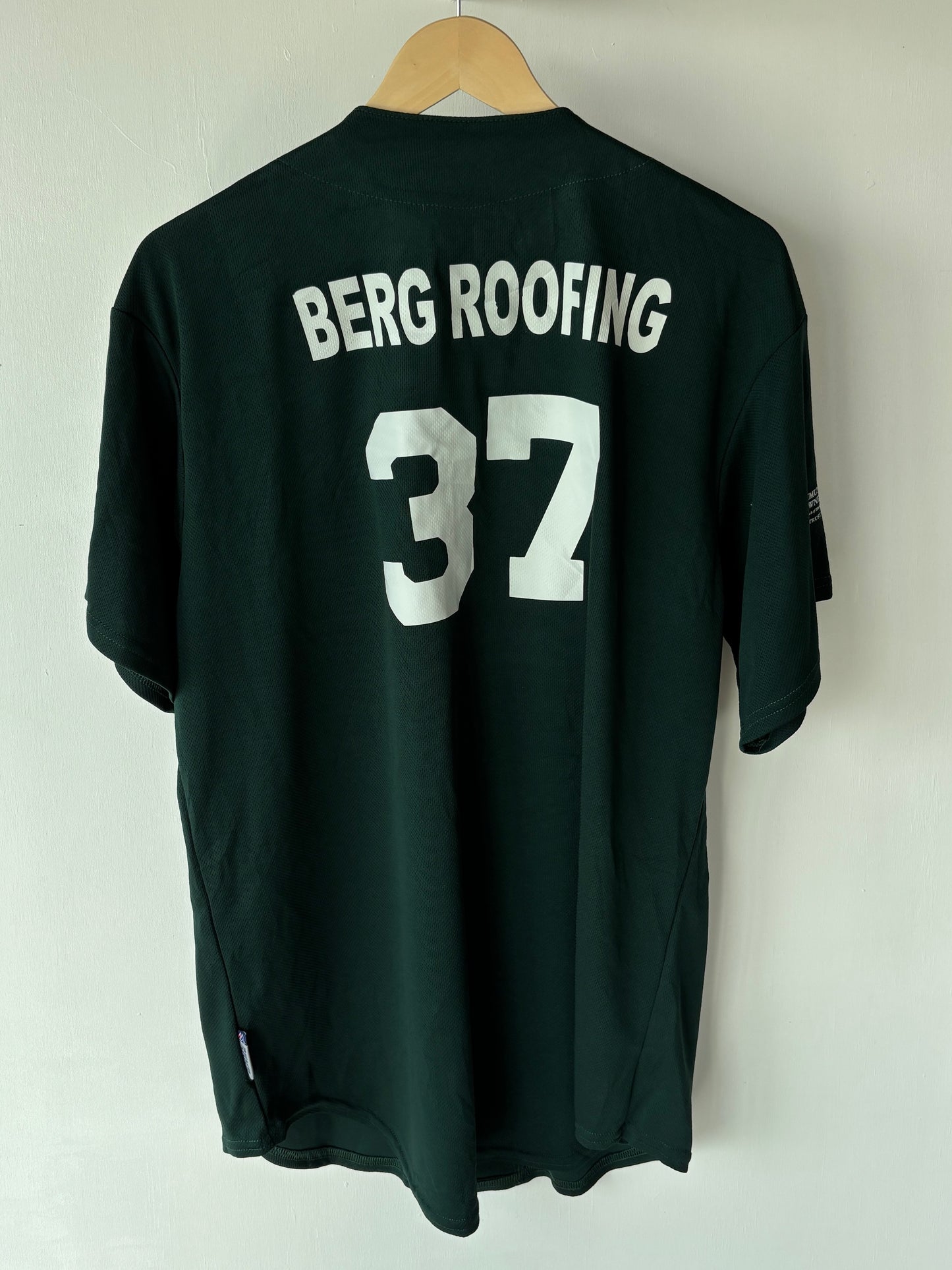 XL - VINTAGE SOX BASEBALL JERSEY