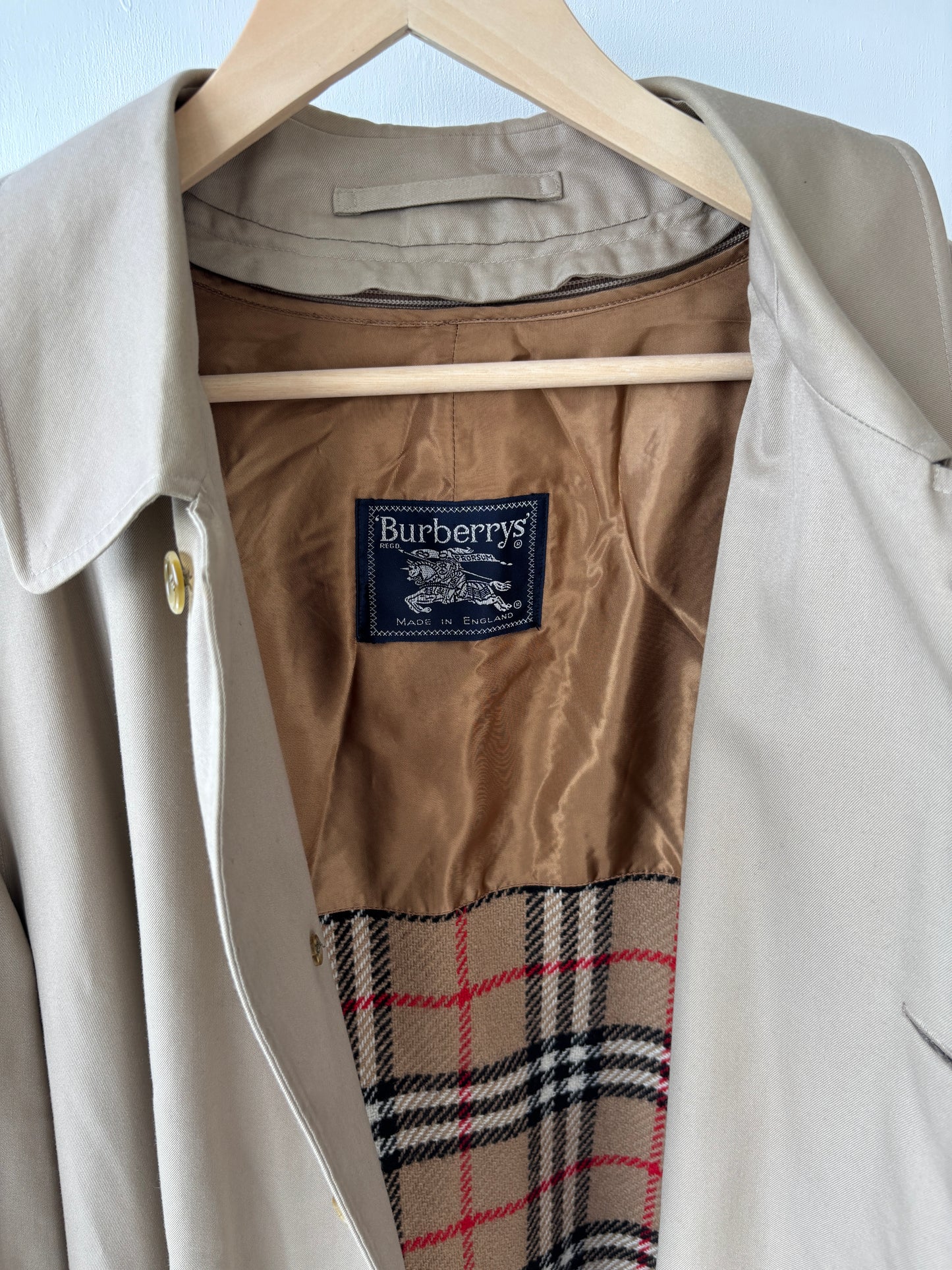 L - VINTAGE BURBERRY COAT