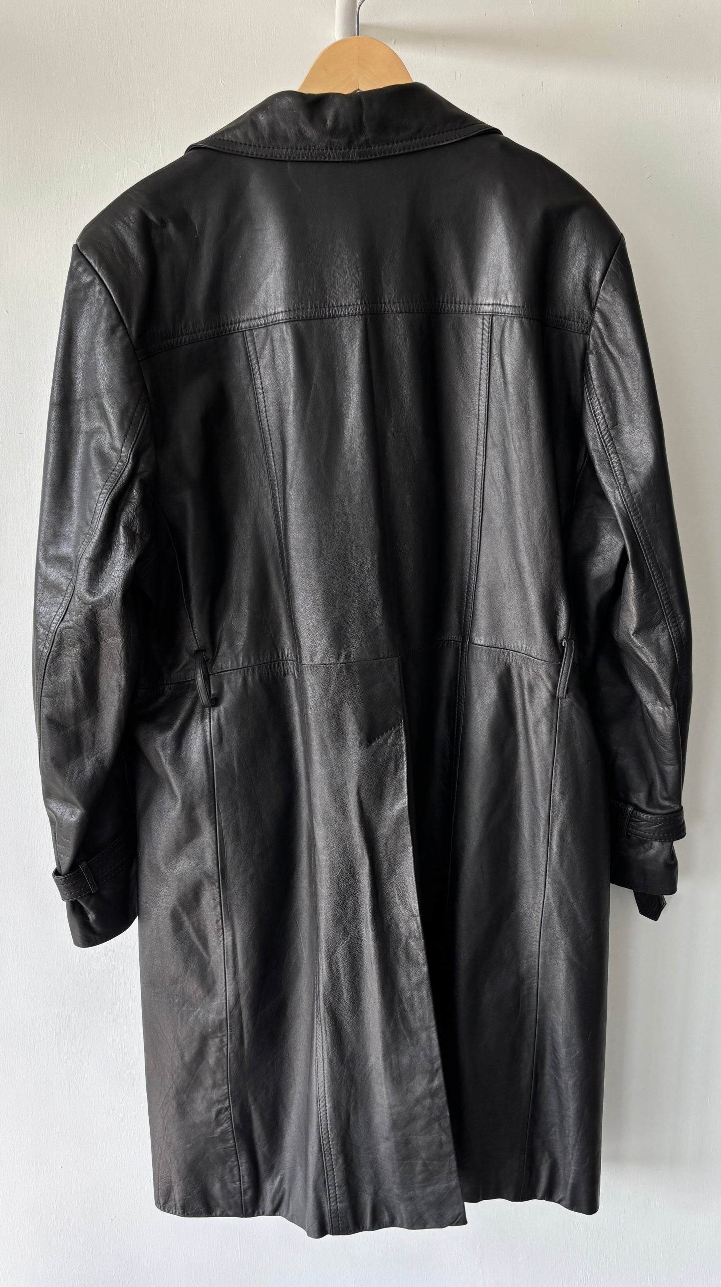 L - VINTAGE LEATHER COAT