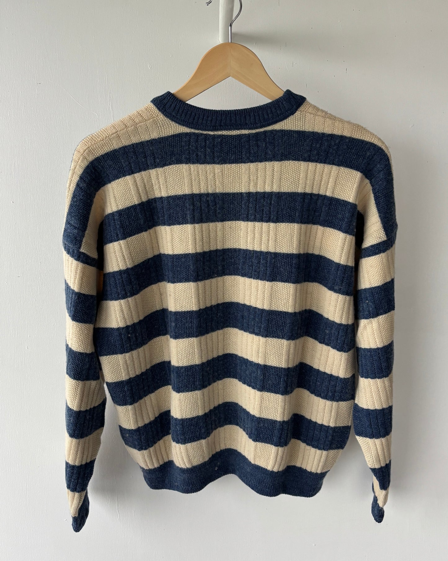 S - VINTAGE LACOSTE KNITTED SWEATSHIRT