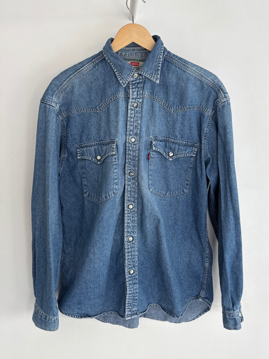 L - VINTAGE LEVIS DENIM SHIRT