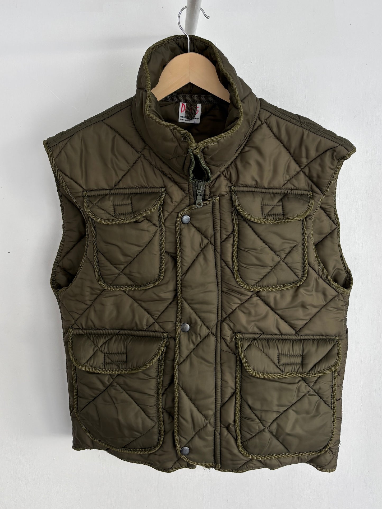 M - VINTAGE ARMY STYLE QUILTED VEST