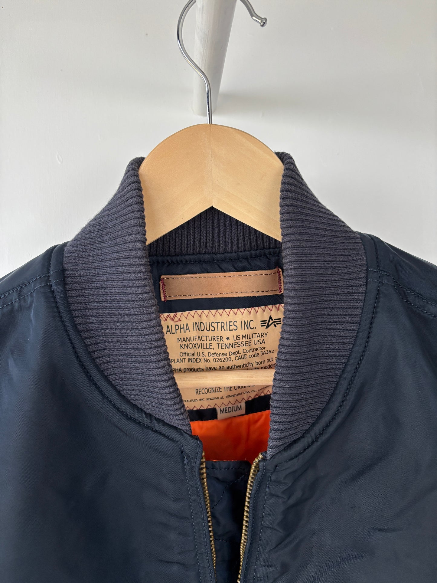 M - VINTAGE ALPHA INDUSTRIES BOMBER JACKET