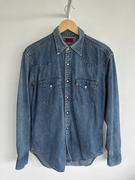 M - VINTAGE LEVIS DENIM SHIRT