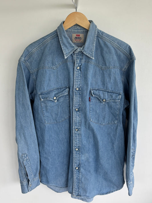 L - VINTAGE LEVIS DENIM SHIRT