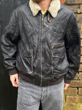 Load image into Gallery viewer, M - VINTAGE PILOT LEATHER JACKET

