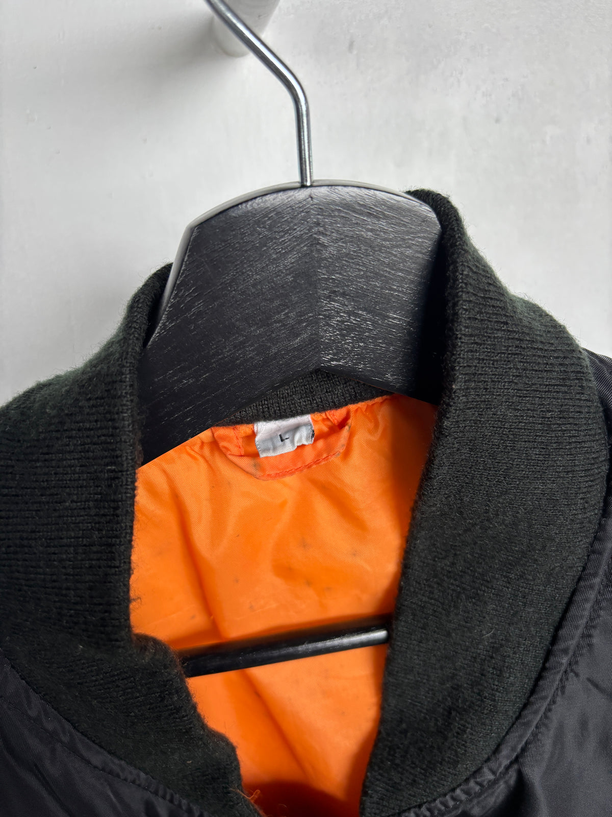 L - VINTAGE BOMBER JACKET
