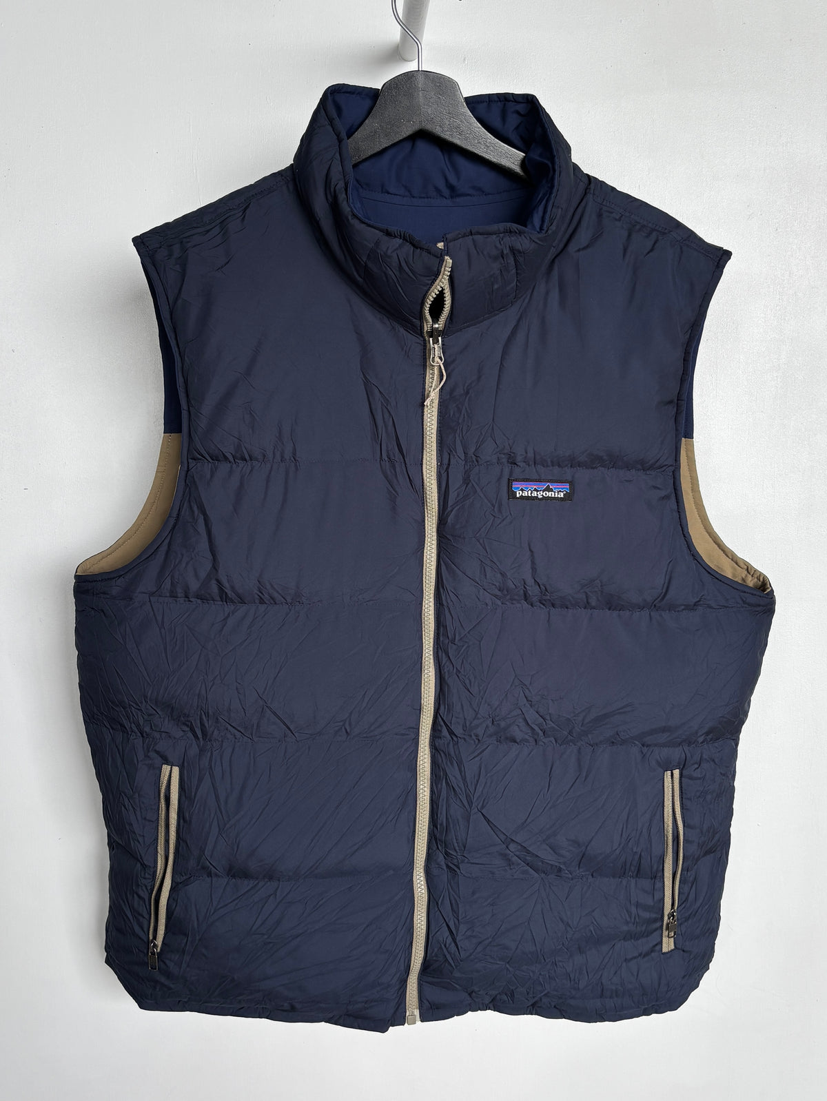 L - VINTAGE PATAGONIA REVERSIBLE VEST
