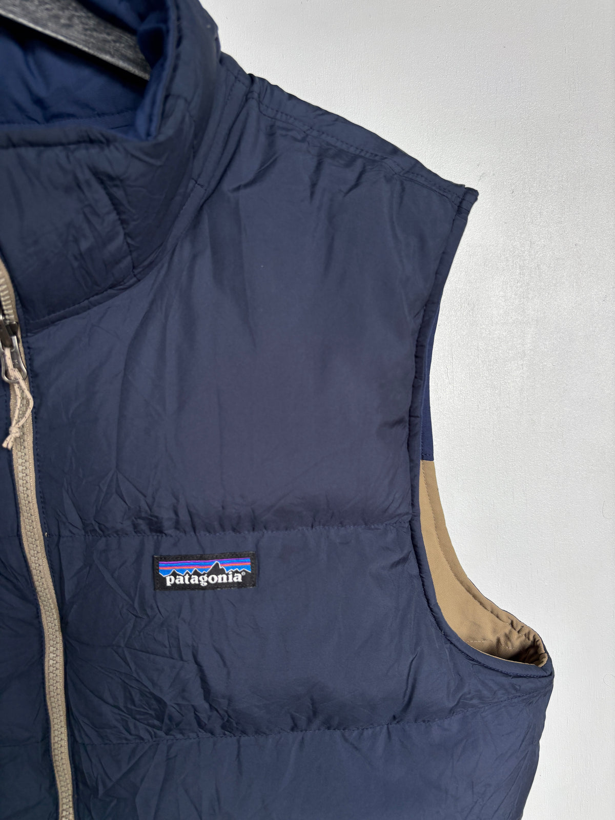 L - VINTAGE PATAGONIA REVERSIBLE VEST