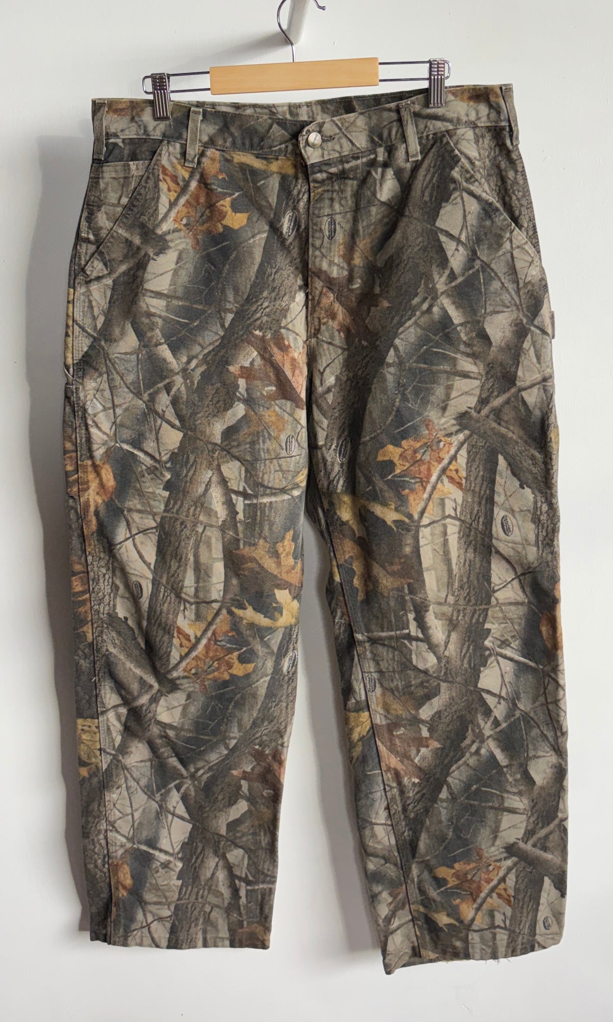 35/31 - VINTAGE CARHARTT REALTREE CARPENTER PANTS