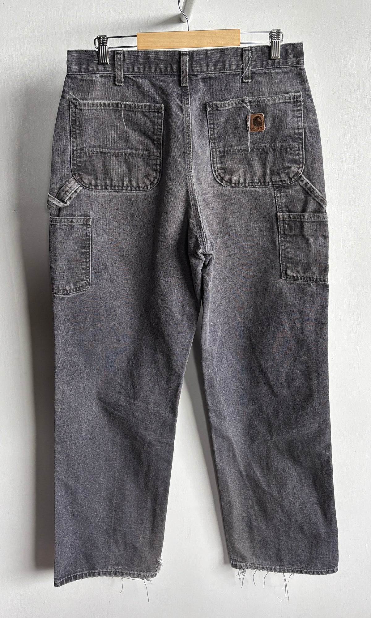 32/32 - VINTAGE CARHARTT CARPENTER PANTS