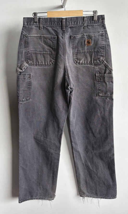 32/32 - VINTAGE CARHARTT CARPENTER PANTS