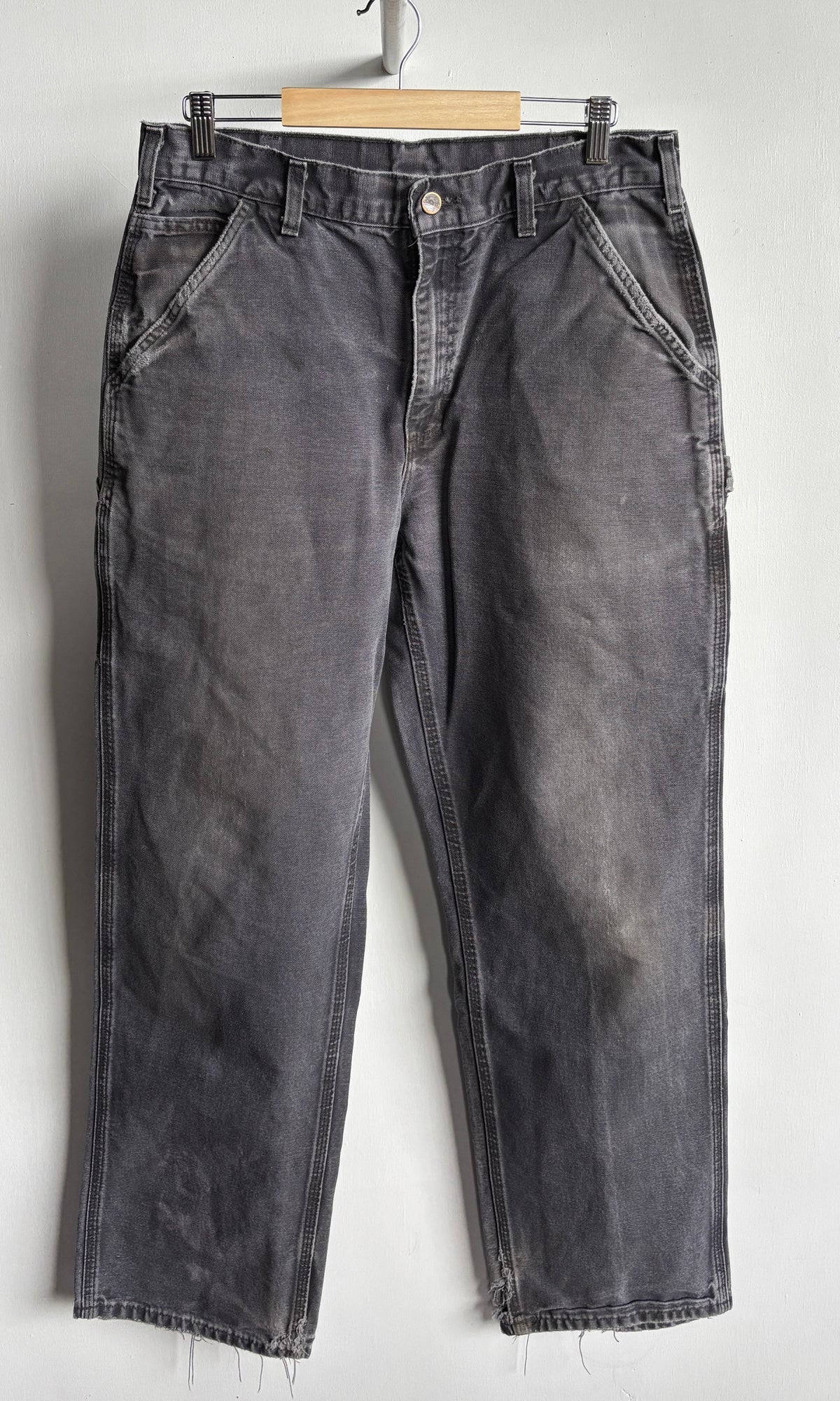 32/32 - VINTAGE CARHARTT CARPENTER PANTS