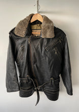 Load image into Gallery viewer, XS - VINTAGE LEATHER JACKET
