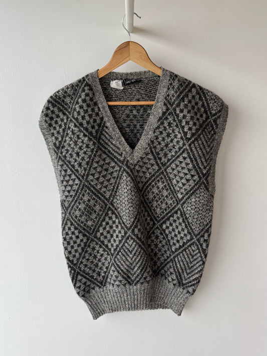 M - VINTAGE KNITTED VEST