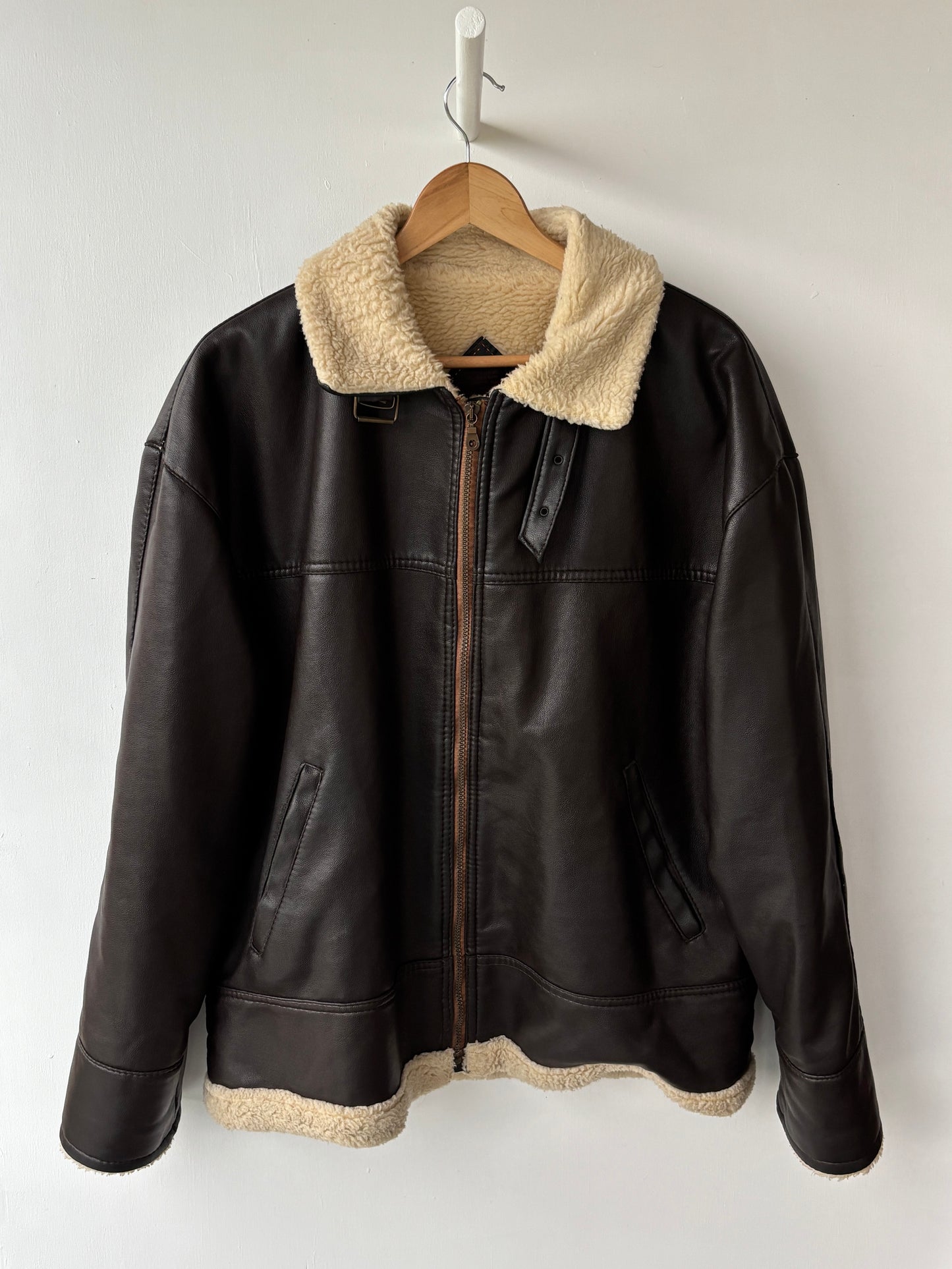 L - VINTAGE FAUX LEATHER SHERPA JACKET