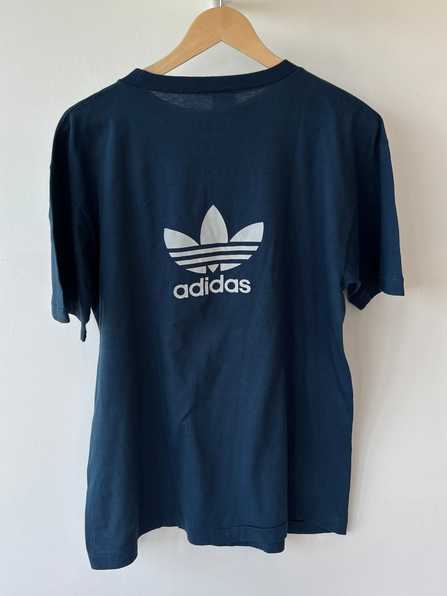 L - VINTAGE ADIDAS TEE
