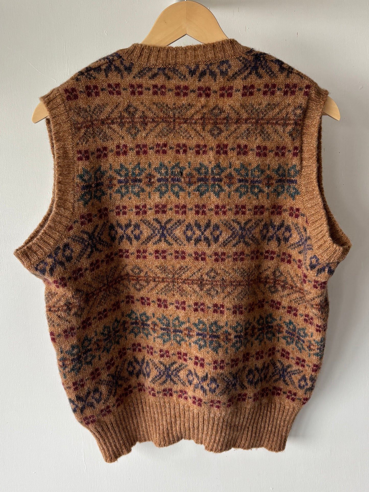M - VINTAGE KNITTED VEST