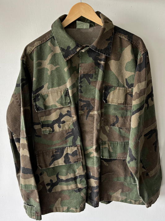 L - VINTAGE ARMY JACKET