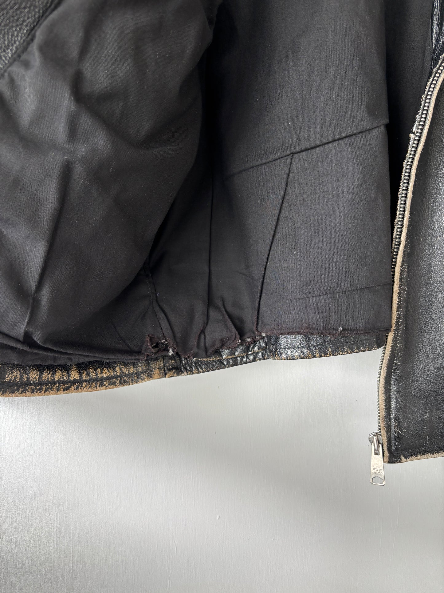 L - VINTAGE LEATHER JACKET