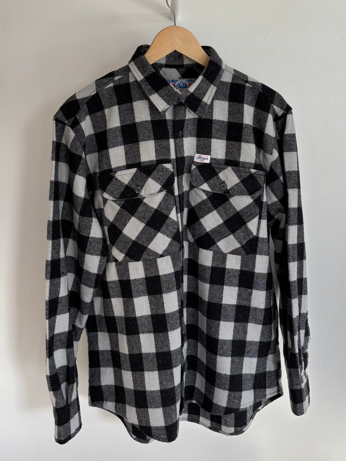 M - VINTAGE FLANNEL SHIRT