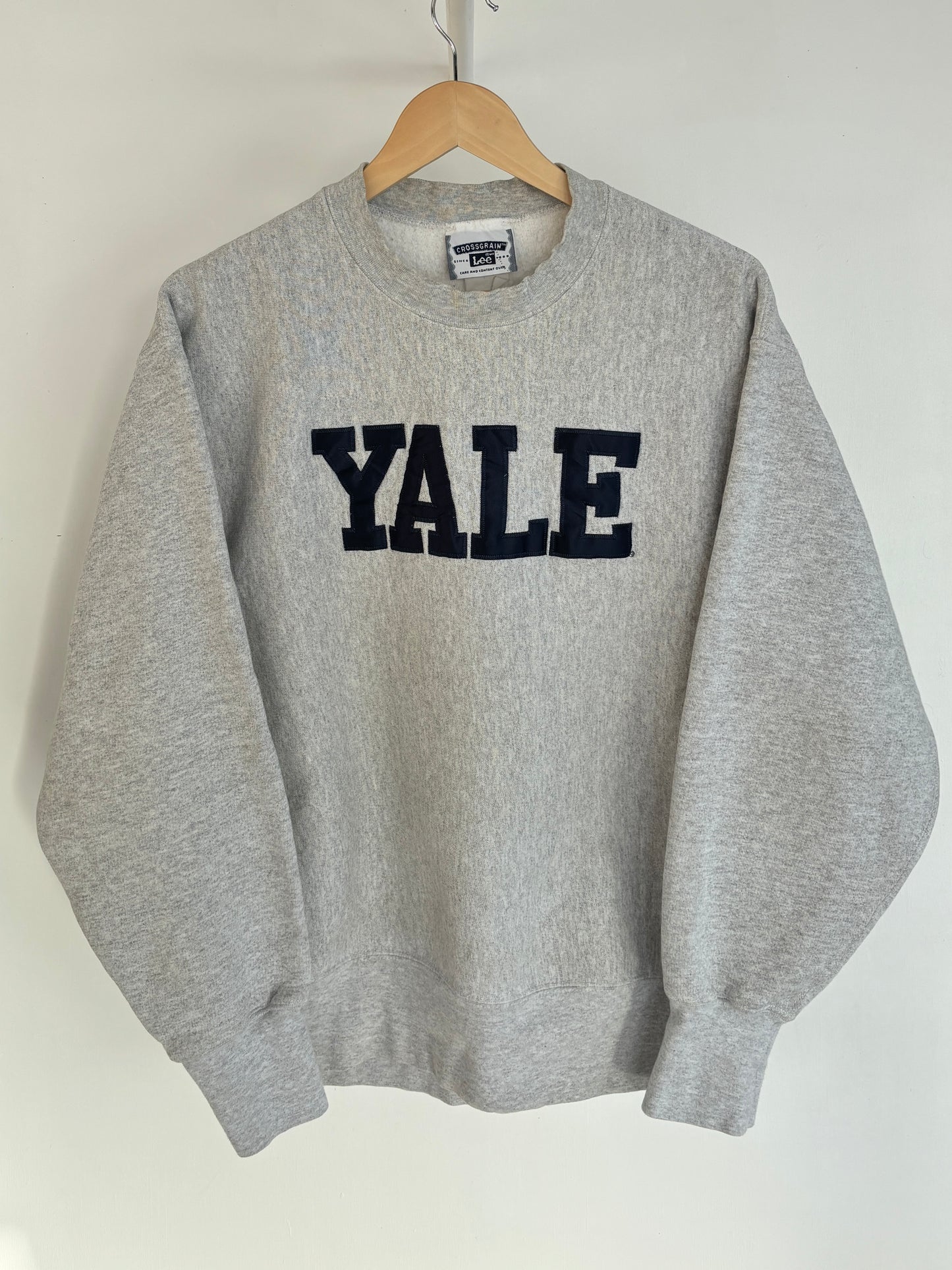 M - VINTAGE YALE SWEATSHIRT