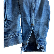 Load image into Gallery viewer, S - VINTAGE LEVIS DENIM JACKET
